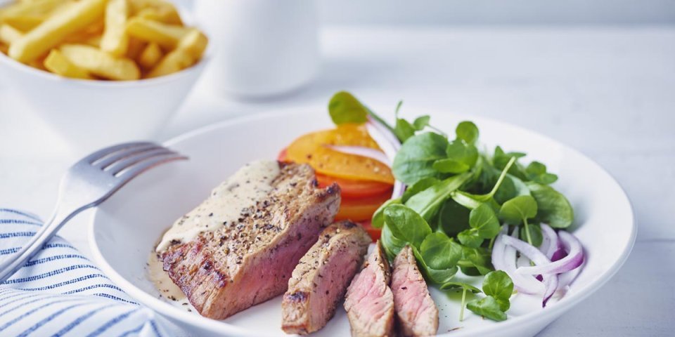 Steak frites et salade