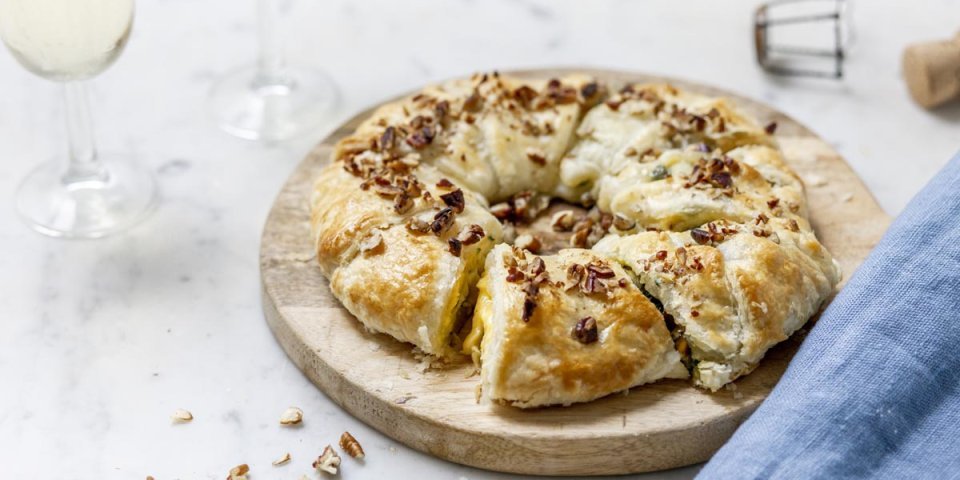 Couronne feuilletée farcie aux fromages belges