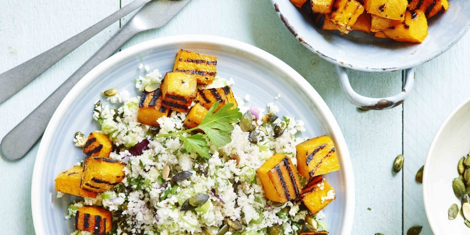 Couscous de chou-fleur, graines de tournesol et potiron grillé Couscous de chou-fleur, graines de tournesol et potiron grillé
