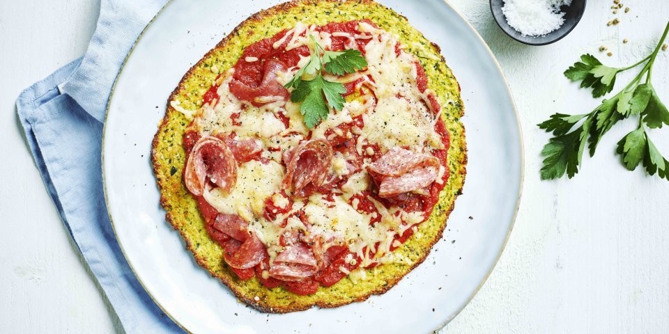 Pizza de courgettes au salami