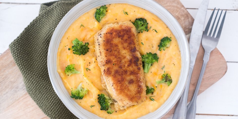 Groentepuree met krokant gebakken koolvisfilet Groentepuree met krokant gebakken koolvisfilet