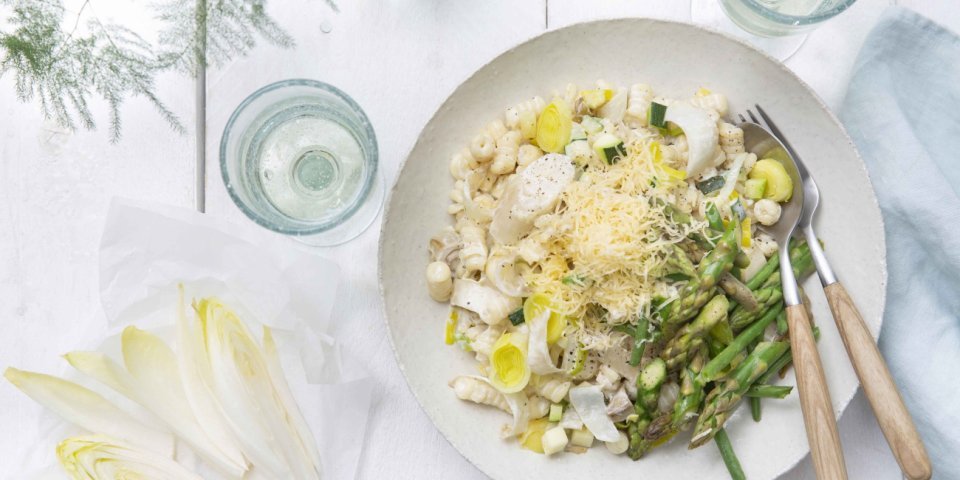 Pasta primavera aux chicons Pasta primavera aux chicons