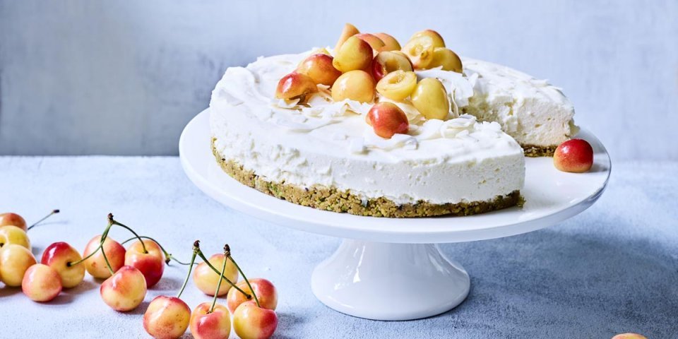 Cheesecake aux pistaches, limoncello et cerises Cheesecake aux pistaches, limoncello et cerises