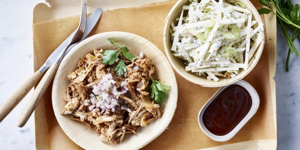 Effilochée de poulet à la bière et salade de chou-rave Effilochée de poulet à la bière et salade de chou-rave