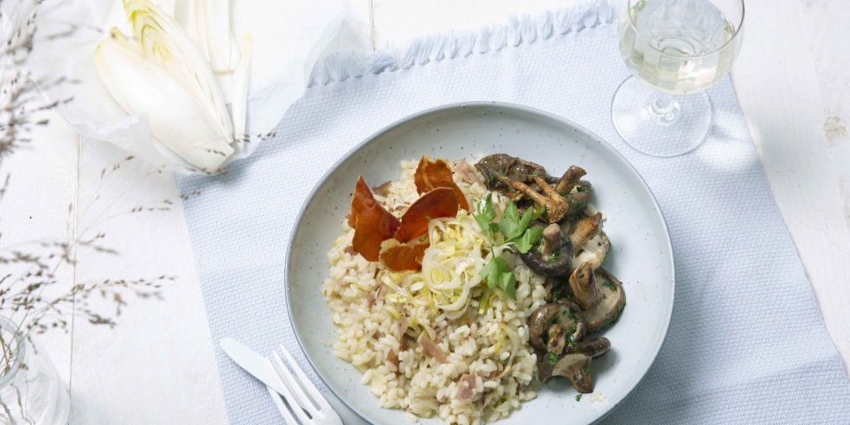 Risotto aux champignons des bois, chicons et jambon