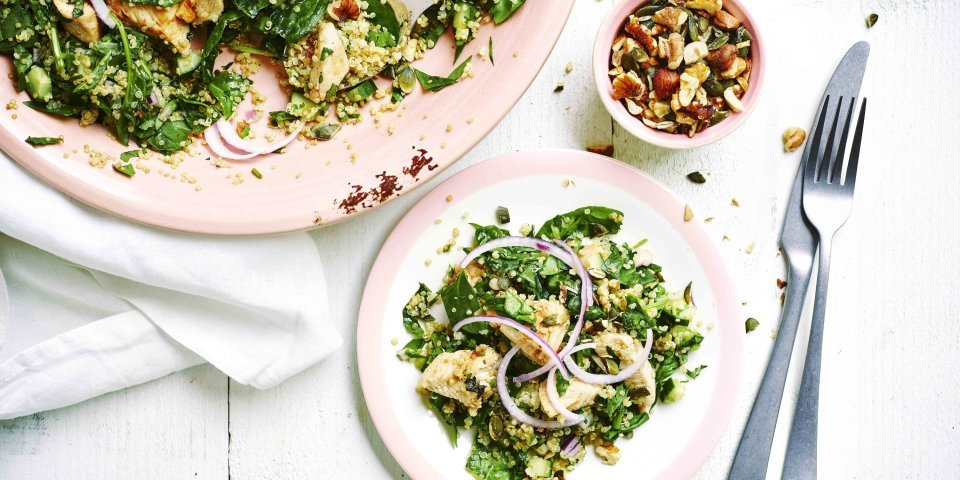 Salade de poulet, quinoa et épinards