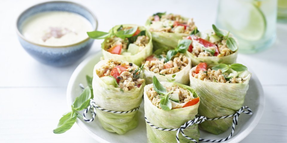 Wraps de salade au poulet haché