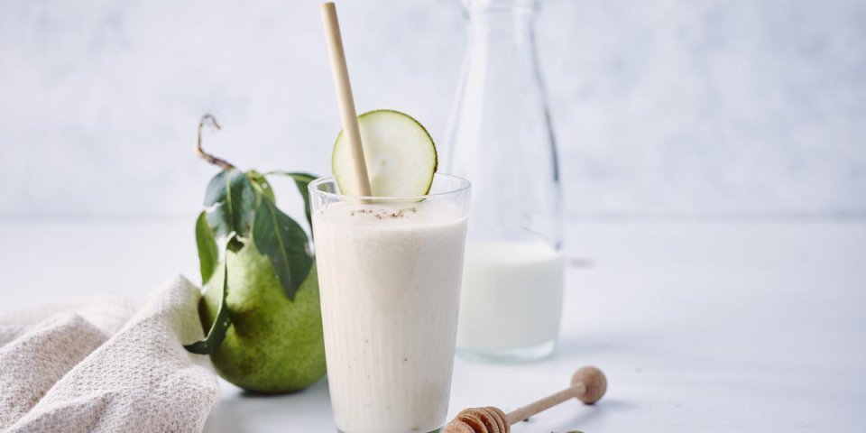 Milkshake à la poire, au lait battu et à la banane Milkshake à la poire, au lait battu et à la banane