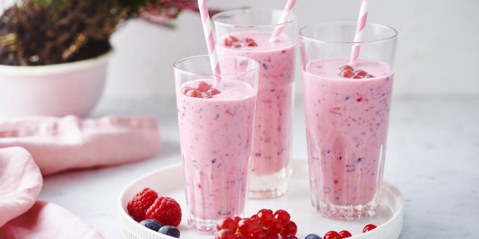 Smoothie de fruits rouges au yaourt Smoothie de fruits rouges au yaourt