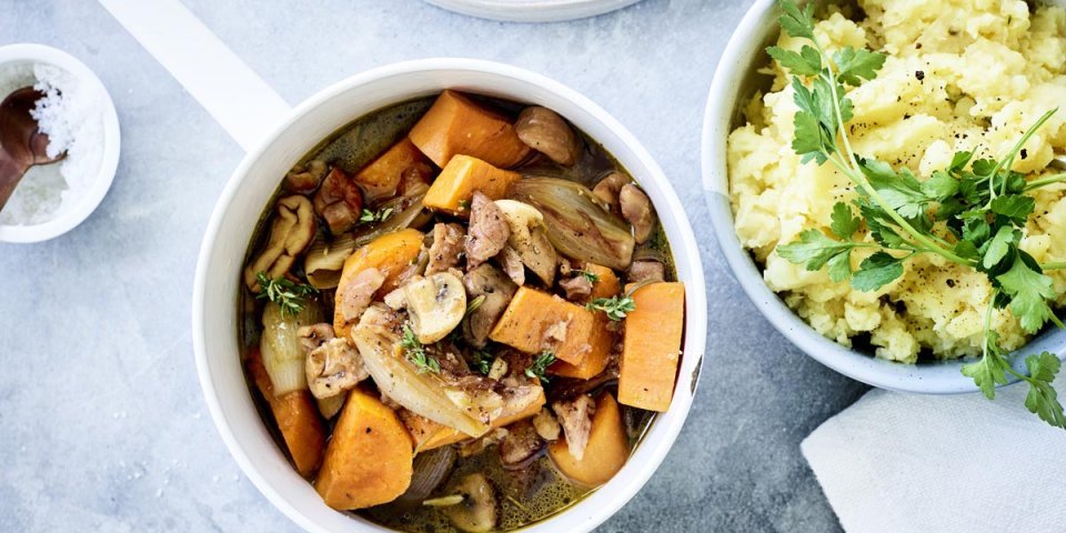 Mijoté de patate douce et de champignons à la purée de panais Mijoté de patate douce et de champignons à la purée de panais