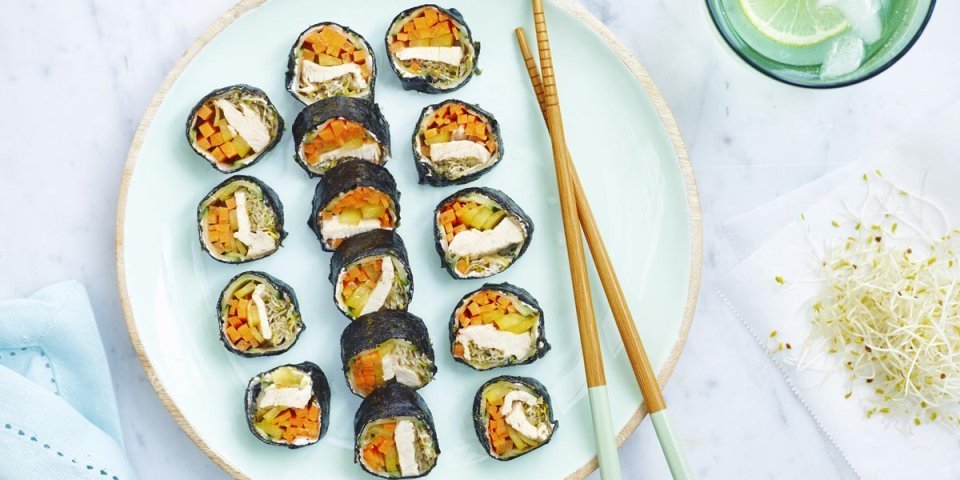 Sushis au poulet et aux légumes tricolores Sushis au poulet et aux légumes tricolores