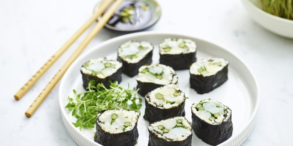 Sushis au riz de chou-fleur et à la daurade Sushis au riz de chou-fleur et à la daurade