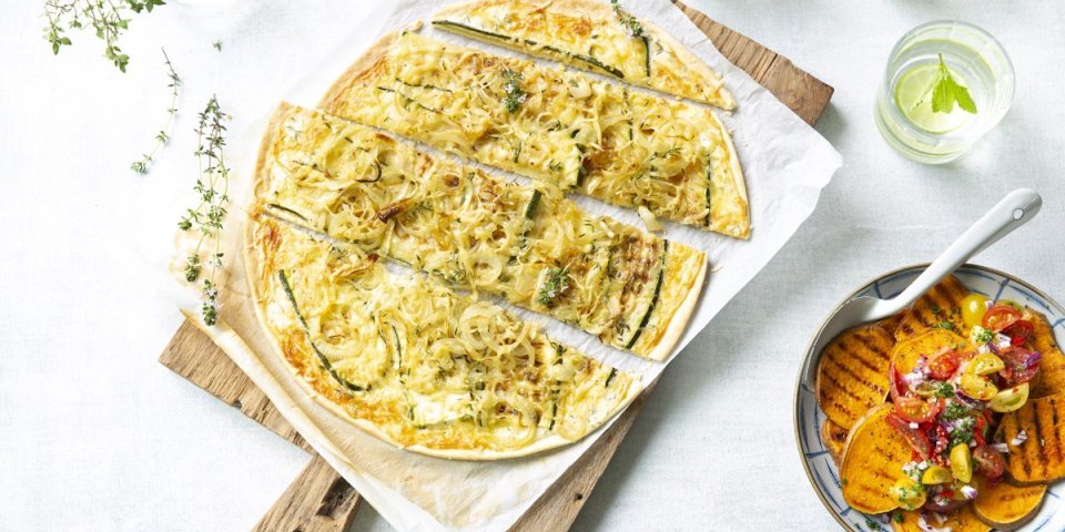 Tarte flambée et salade de patate douce Tarte flambée et salade de patate douce