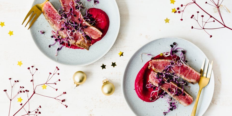 Tataki van rund met crème van rode biet Tataki van rund met crème van rode biet
