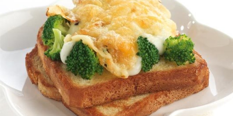 Toast au brocoli et au fromage 