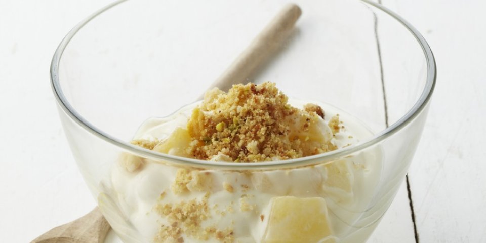 Fromage frais à la compote de poires-pommes et caramel Fromage frais à la compote de poires-pommes et caramel