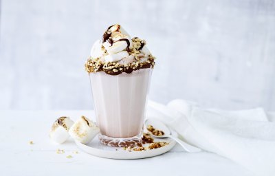 Milkshake au chocolat belge et marshmallows grillés