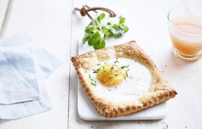 Bladerdeeg met spiegeleitje