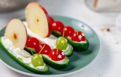 Animaux joyeux de fruits et légumes