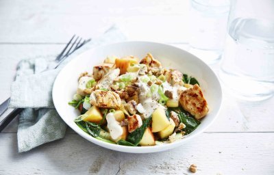 Wok de poulet, pomme et épinards