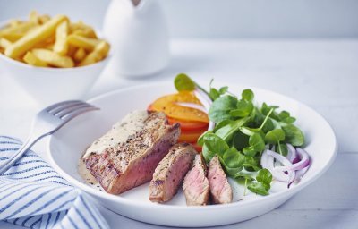 Steak frites et salade