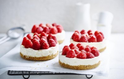 Cheesecake met witte chocolade en frambozen