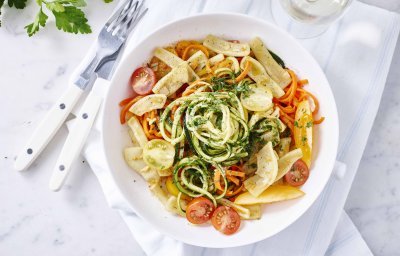 Courgetti à la seiche, carottes et tomates cerises