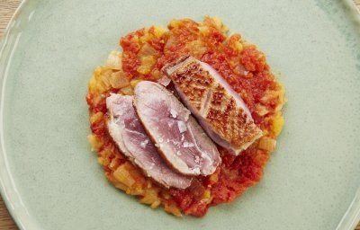 Canard et chutney de tomates et pommes