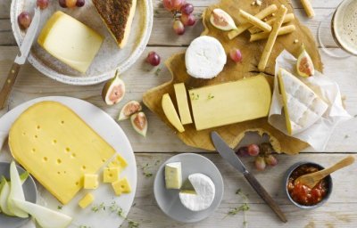 Plateau de fromage avec une note fruitée