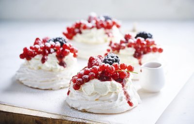 Meringues aux fruits rouges