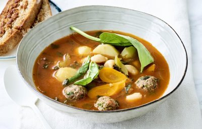 Minestrone aux boulettes de viande