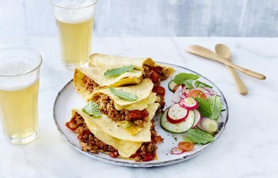 Quesadilla au haché et salade fraîche de légumes