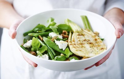 Salade de fenouil grillé, haricots, mange-tout et chèvre