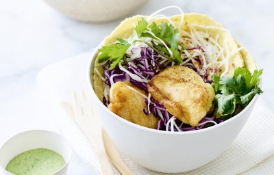 Tacos de lieu jaune frit à la bière belge et mayonnaise à la coriandre