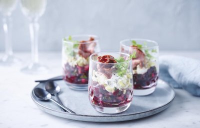 Tartare de betteraves rouges, chicons, rosbif et vinaigrette de raifort