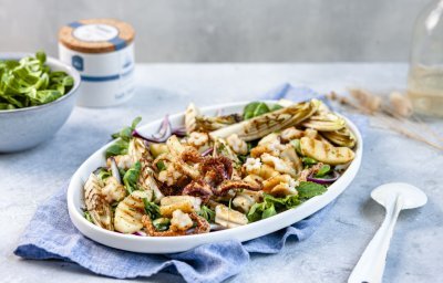 Warme witloof-appelsalade met gebakken inktvis 