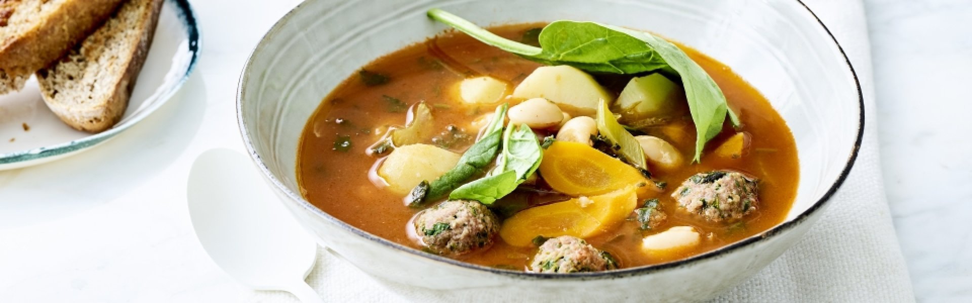 Minestrone aux boulettes de viande