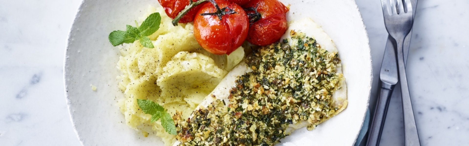 Merlu en croute d’herbes et purée de fenouil