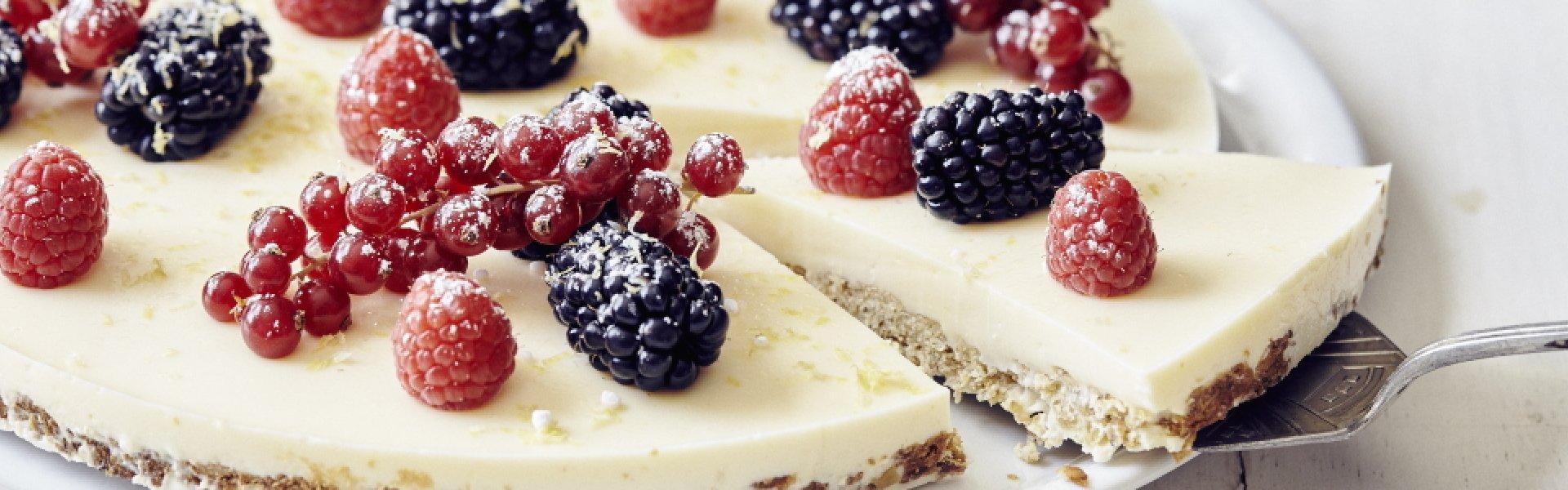 Cheesecake aux flocons d’avoine et aux fruits rouges Cheesecake aux flocons d’avoine et aux fruits rouges