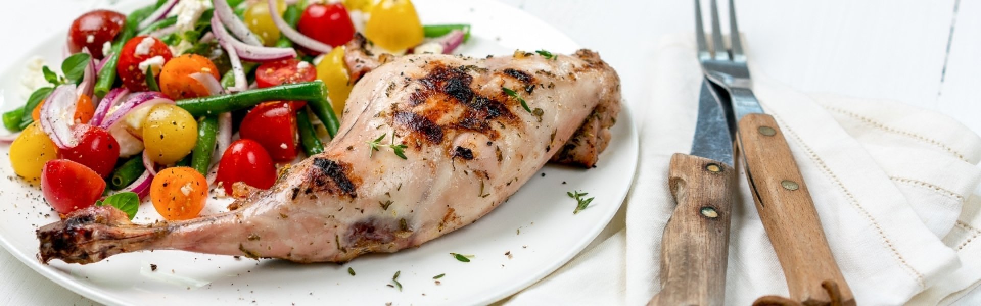 Cuisse de lapin grillée et légumes Cuisse de lapin grillée et légumes