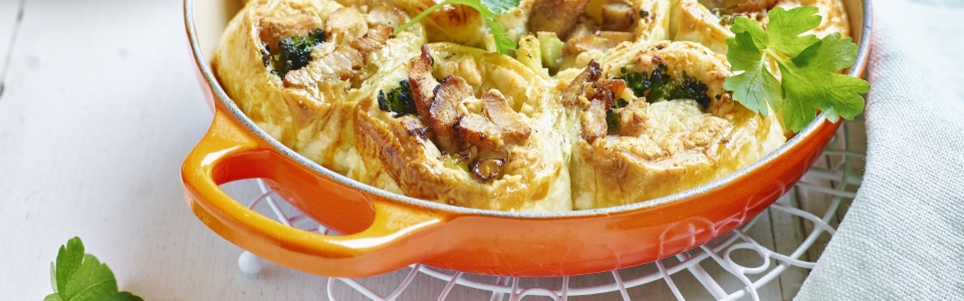 Rouleaux de pâte feuilletée, poulet et champignons Rouleaux de pâte feuilletée, poulet et champignons